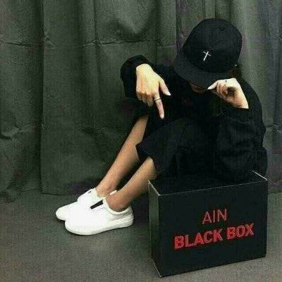 伤感真人不露脸头像女